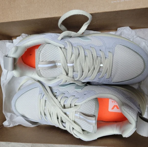 AuthenticVejaBrandShoes - Picture 9 of 14